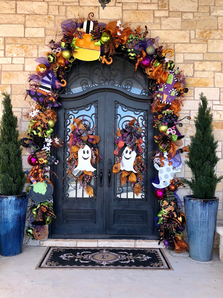 Spooktacular Halloween Door Decor Ideas – Miss Cayce\'s Wonderland